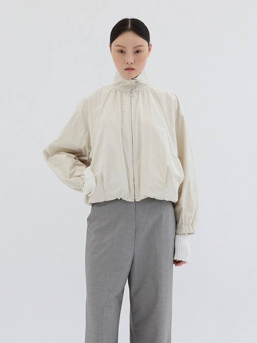 HIGHNECK VOLUME JUMPER_PALE BEIGE