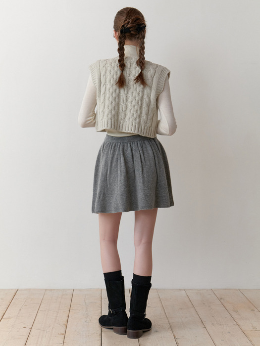 Cocoa cable knit vest (snow)