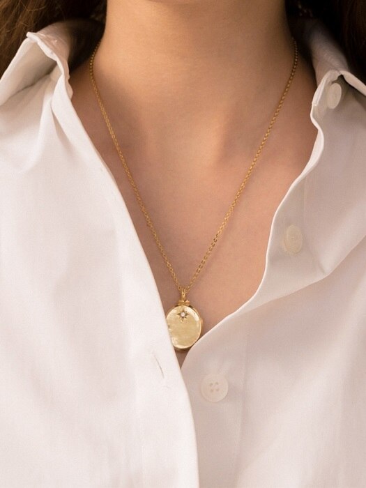 Moment Ingraving Reversible Necklace