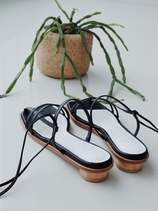 Two way strap sandals Black