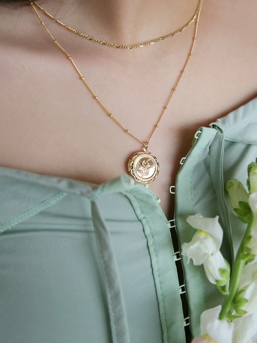 daisy locket necklace