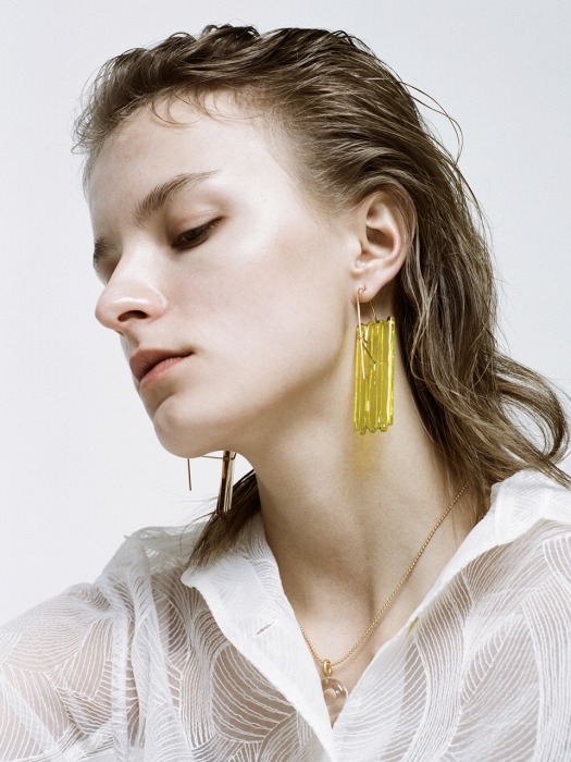 vertical pattern glass earrings 세로패턴 유리 귀걸이