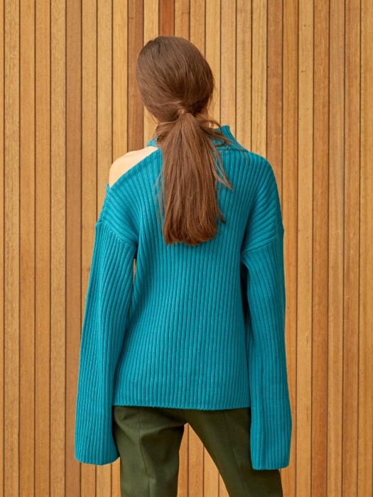 shoulder slit turtleneck sweater Green