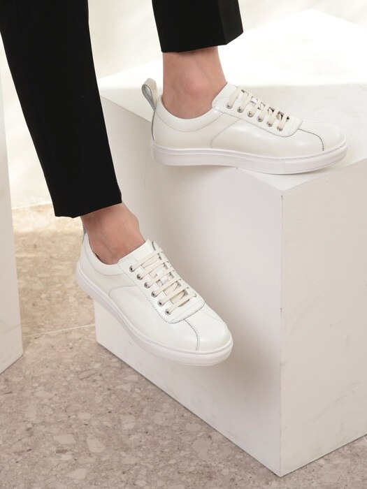 Pienza Off-White Sneakers #1009