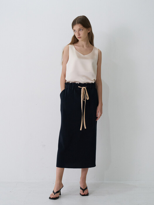 21 Spring_ Navy Pleats Slit Midi Skirt