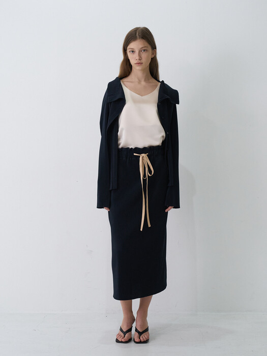 21 Spring_ Navy Pleats Slit Midi Skirt