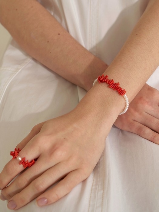 Coral & Pearl Bracelet