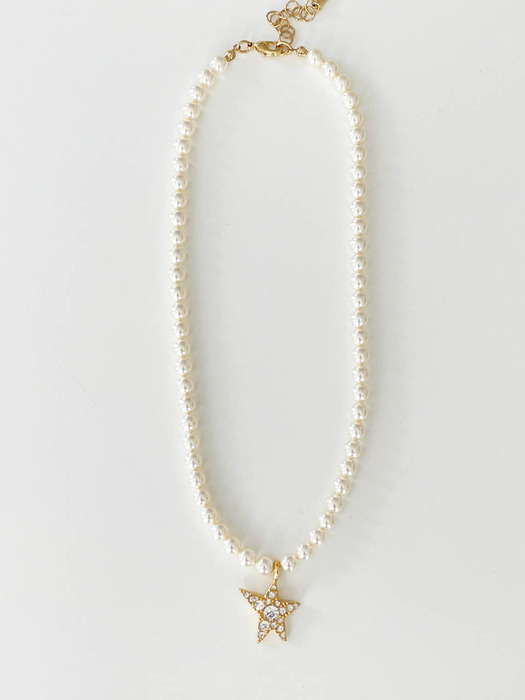 Lodestar Pendant Pearl Necklace
