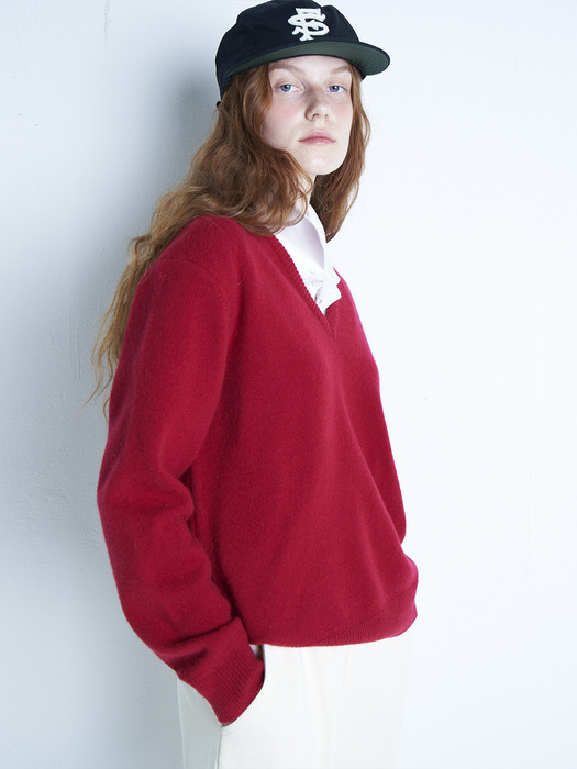 Corrin V-neck Sweater (RED)