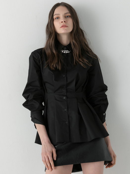 Pleats slimline shirt in black