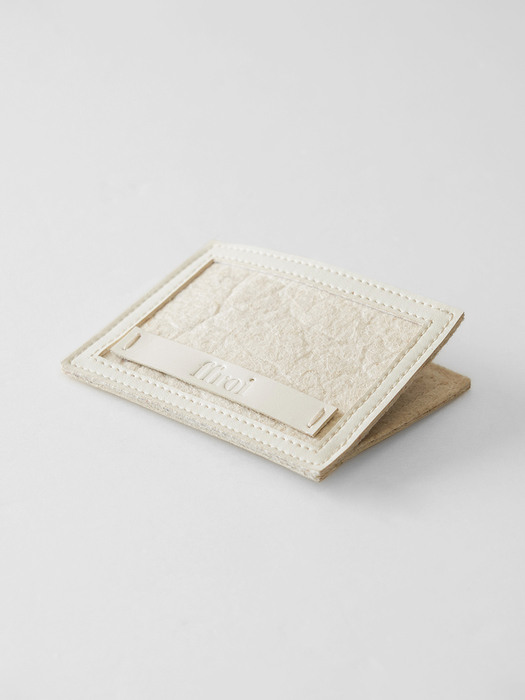 pina card holder