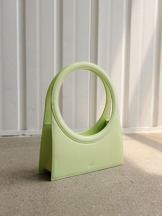 curved handle bag_lime