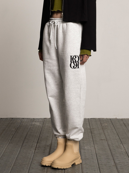 Classic Symbol Sweat Jogger Pants [WHITE OAT]