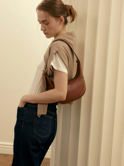 Crescent bag_Walnut