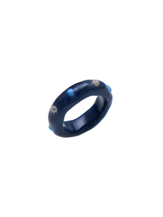 round space ring