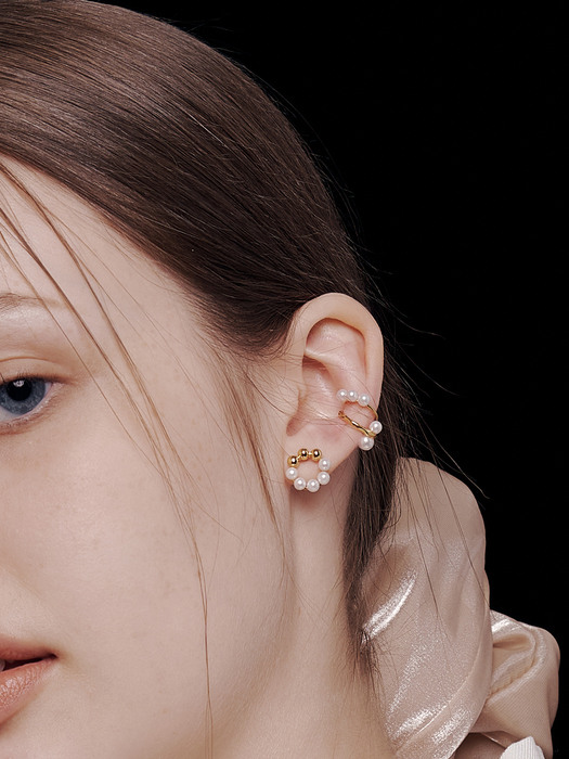 zinnia pearl earring