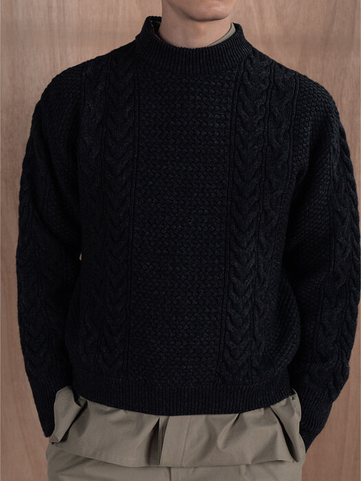 CABLE KNIT PULLOVER [CHARCOAL]
