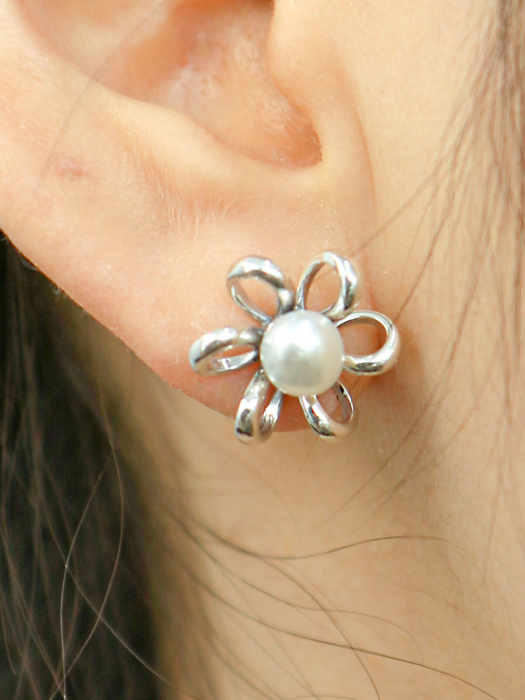 Fresh-water-pearl Blossom Silver Earring Ie310 [Silver]