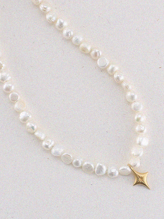 Starry Moment Pearl Necklace