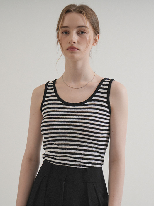 Round Stripe Knit Sleeveless (Black)