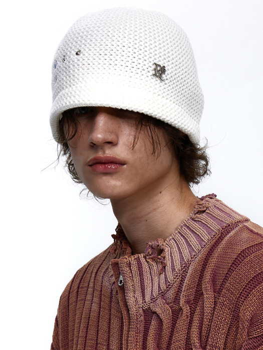 RIVET KNIT BEANIE - WHITE