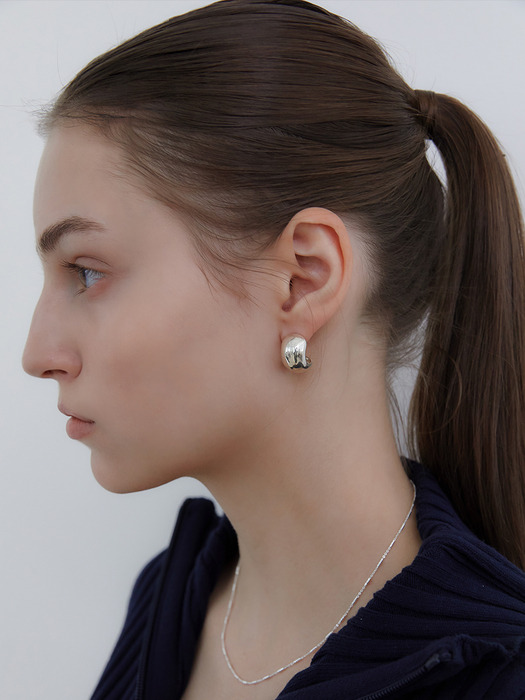 Essential earring