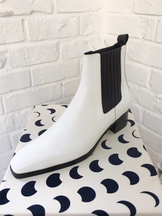 Unbalanced Ankle Boot(White) 