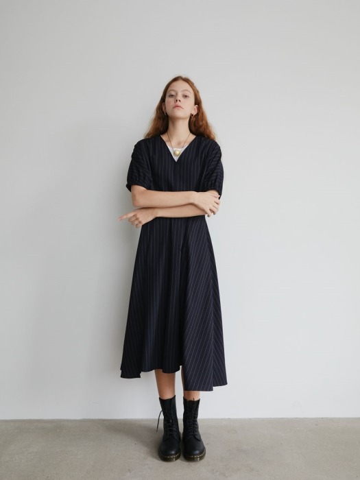 19 FALL_D/Navy Stripe Slit Dress 