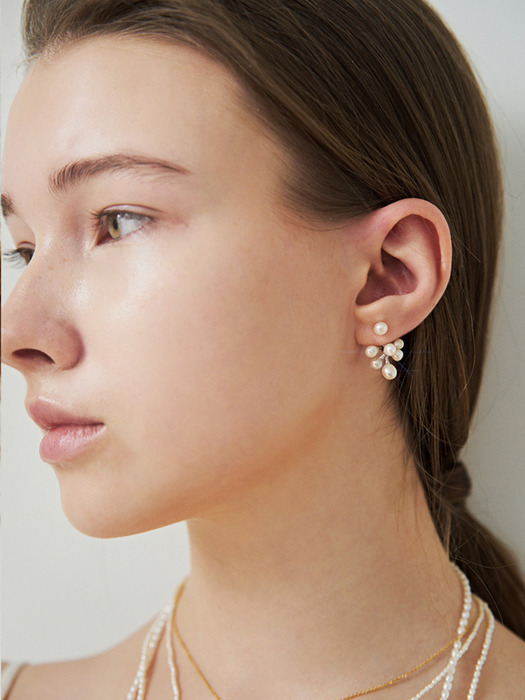 Starry pearls earring