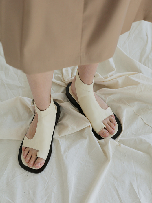 Cut Off Square Toe Sandals Ivory