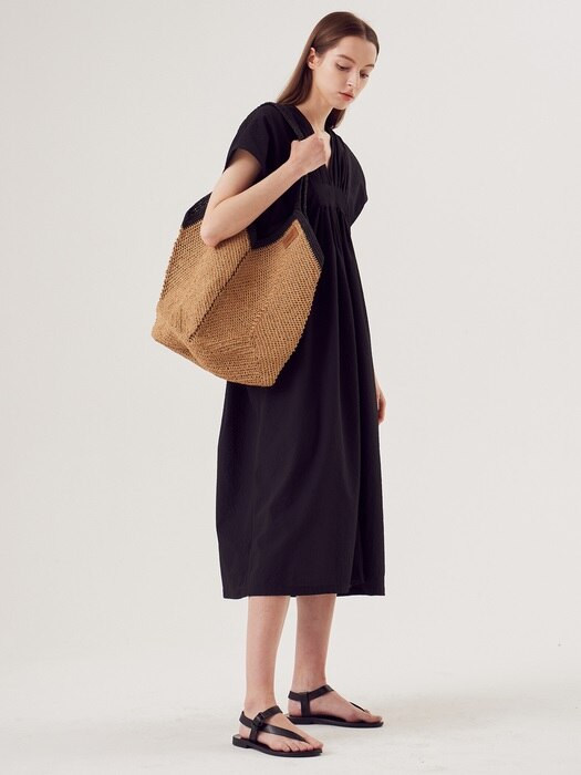 Two-tone Straw Shoulder Bag