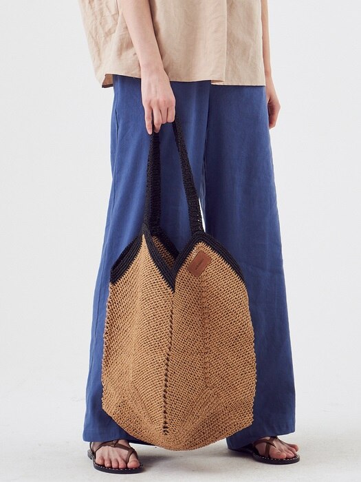 Two-tone Straw Shoulder Bag