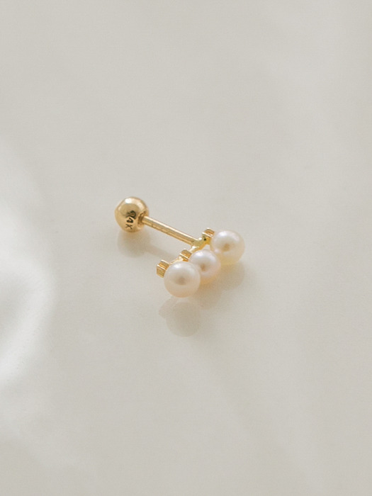 14k gold 3 layered pearl piercing (14K 골드)