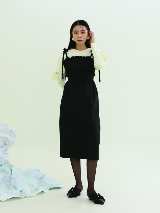 Lissom ruffle dress (black)