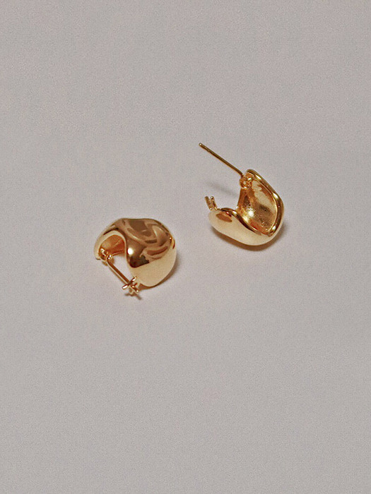 Stone earrings gold