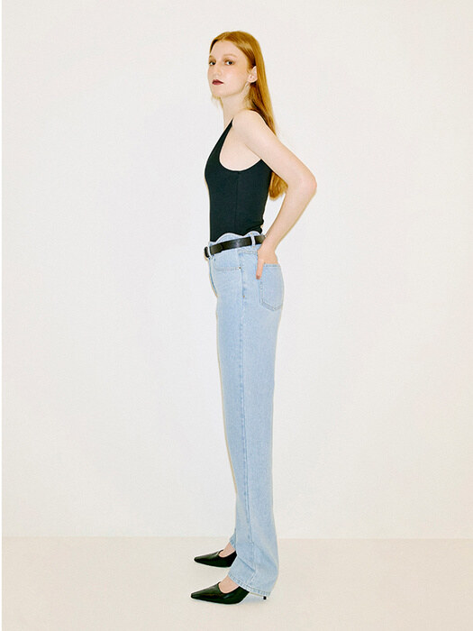 Curved Waistband Denim Pants [LIGHT BLUE]