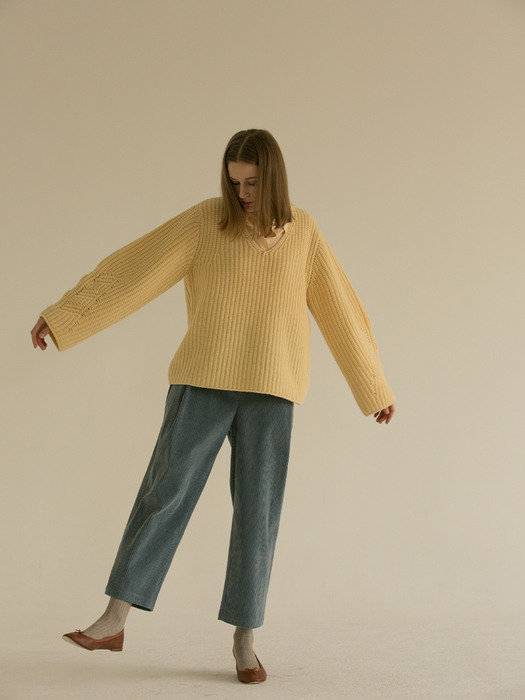 MUSED CHUNKY WOOL KNIT - CREAM BUTTER