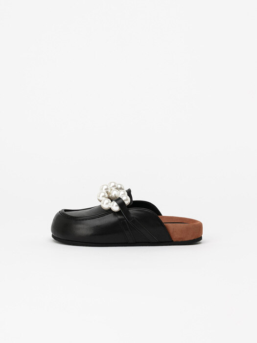 Harbor Footbed Slingbacks in Black