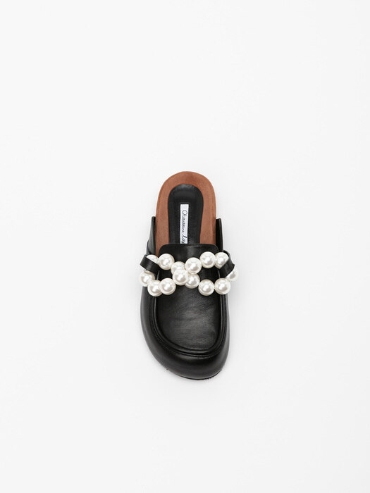 Harbor Footbed Slingbacks in Black