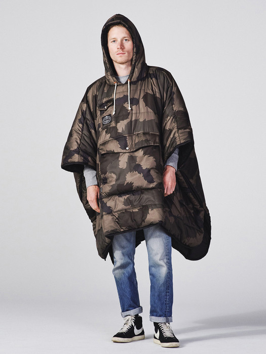 REVERSIBLE CAMP PONCHO CAMO/BLACK