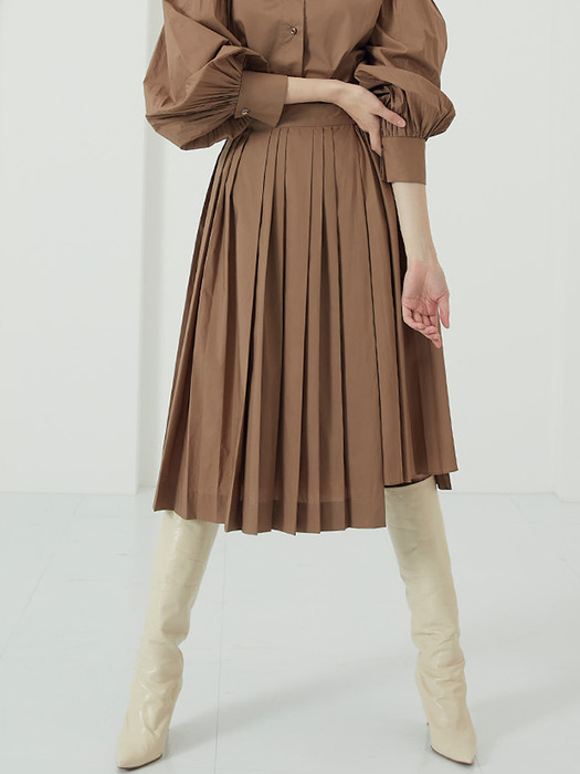 Cotton pleated wrap skirt in beige