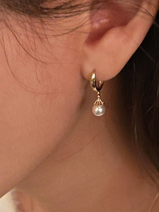 14k Petit Pearl Earrings