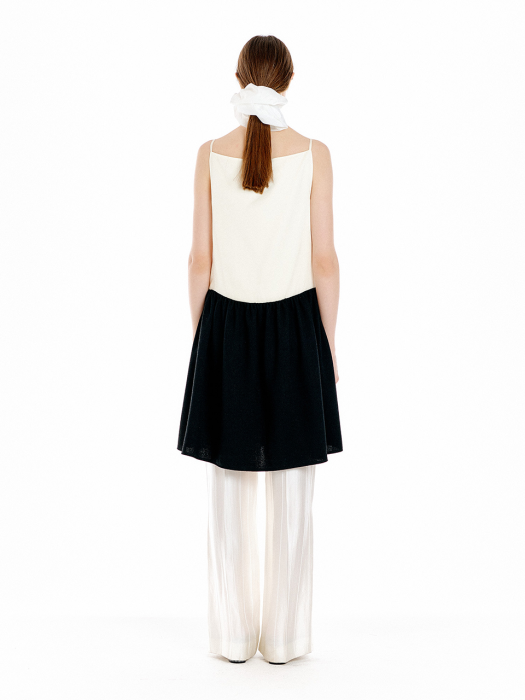UDAISY Sleeveless Shirred Mini Dress - Ivory/Black