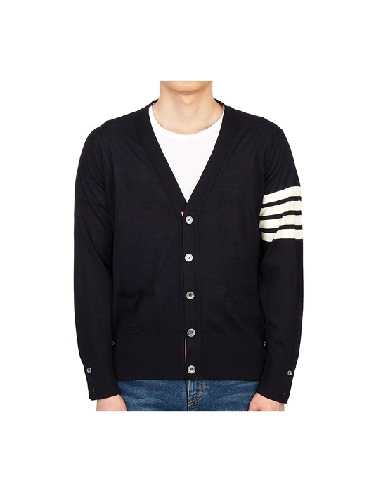 THOM BROWNE 톰브라운 남성 가디건 MKC002A Y1014 415