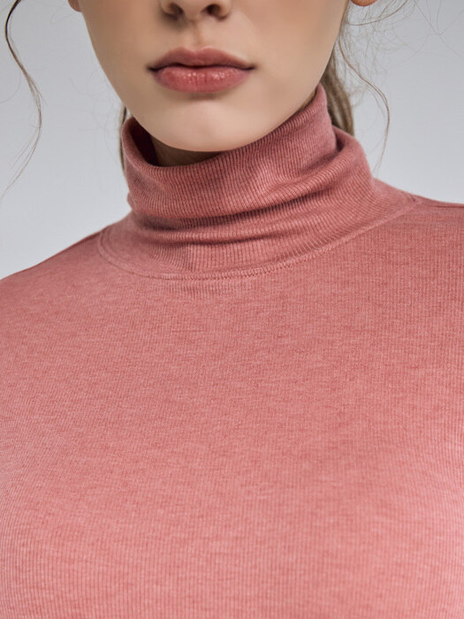 ESSENTIAL HIGH-NECK TOP (PINK)