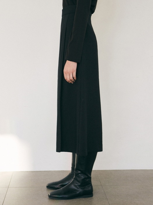 PLEATS PINTUCK LONG SKIRT_BLACK