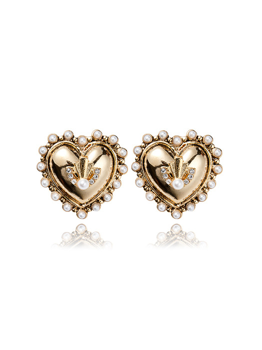 L’amour Stud Earrings Gold