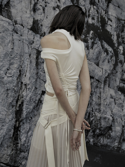 EVA Unbalance Pleated Belt Skirt_Ivory