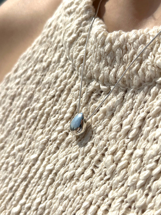 Water drop necklace