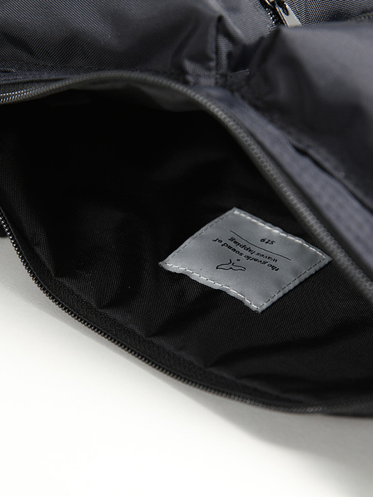 Gemelo Recycled Pocket Body Bag_black